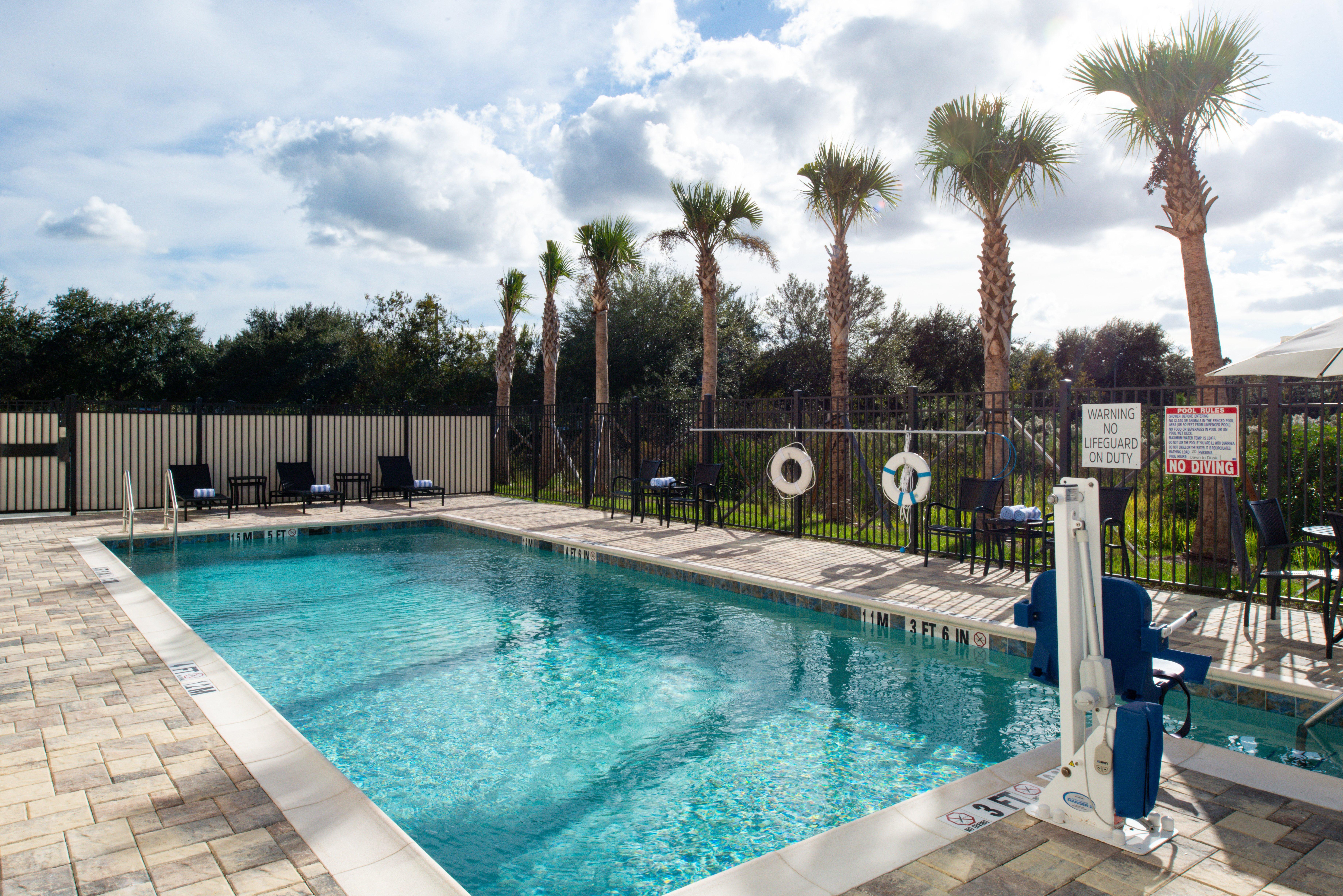 Williamsburg Holiday Inn Express Orlando - South Park By Ihg מראה חיצוני תמונה
